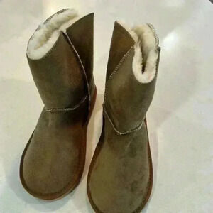 Liv Boots KIDS Brown XL (2-4) Age 8-10 Shoe 9.5” Faux Suede Fleece Lined Flat